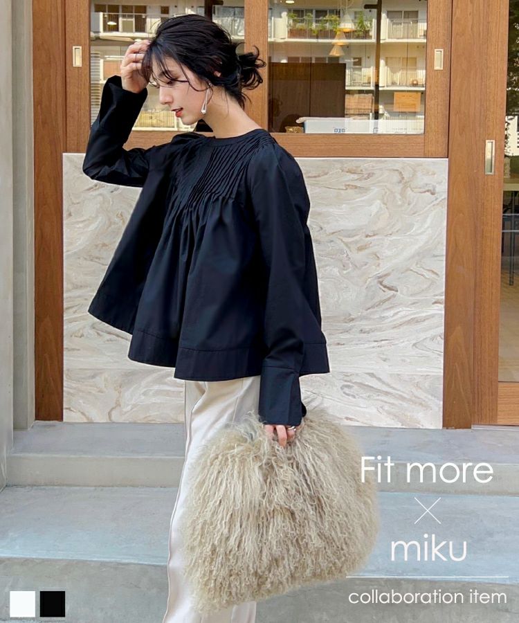 fitmore完売インスタグラマーmikuコラボピンタックフレアブラウスホワイト 大人気インスタグラマーmikuコラボ！ピンタックフレアブラウス【メール
