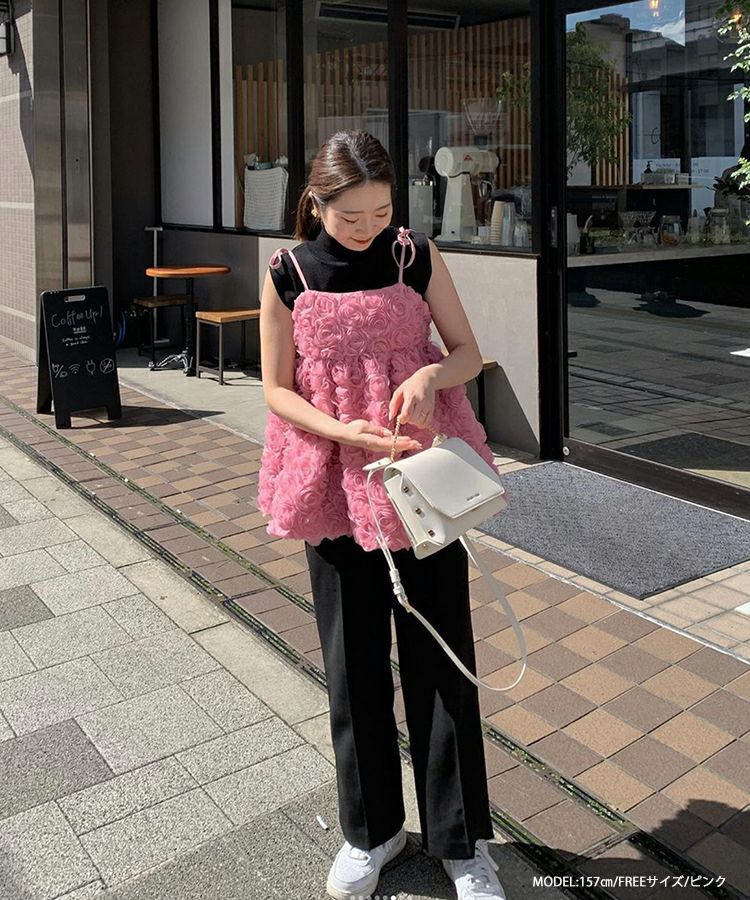 【新品未使用タグ付✨】 Fitmore ローズモチーフキャミソール　ブラック　華 Fit more（フィットモア） キャミソール ローズモチーフキャミソール