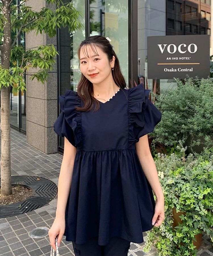 fitmore Vネックペプラムフリルブラウス ZOZOTOWN限定】Vネックペプラムフリルブラウス【宅配便】 | Fit more