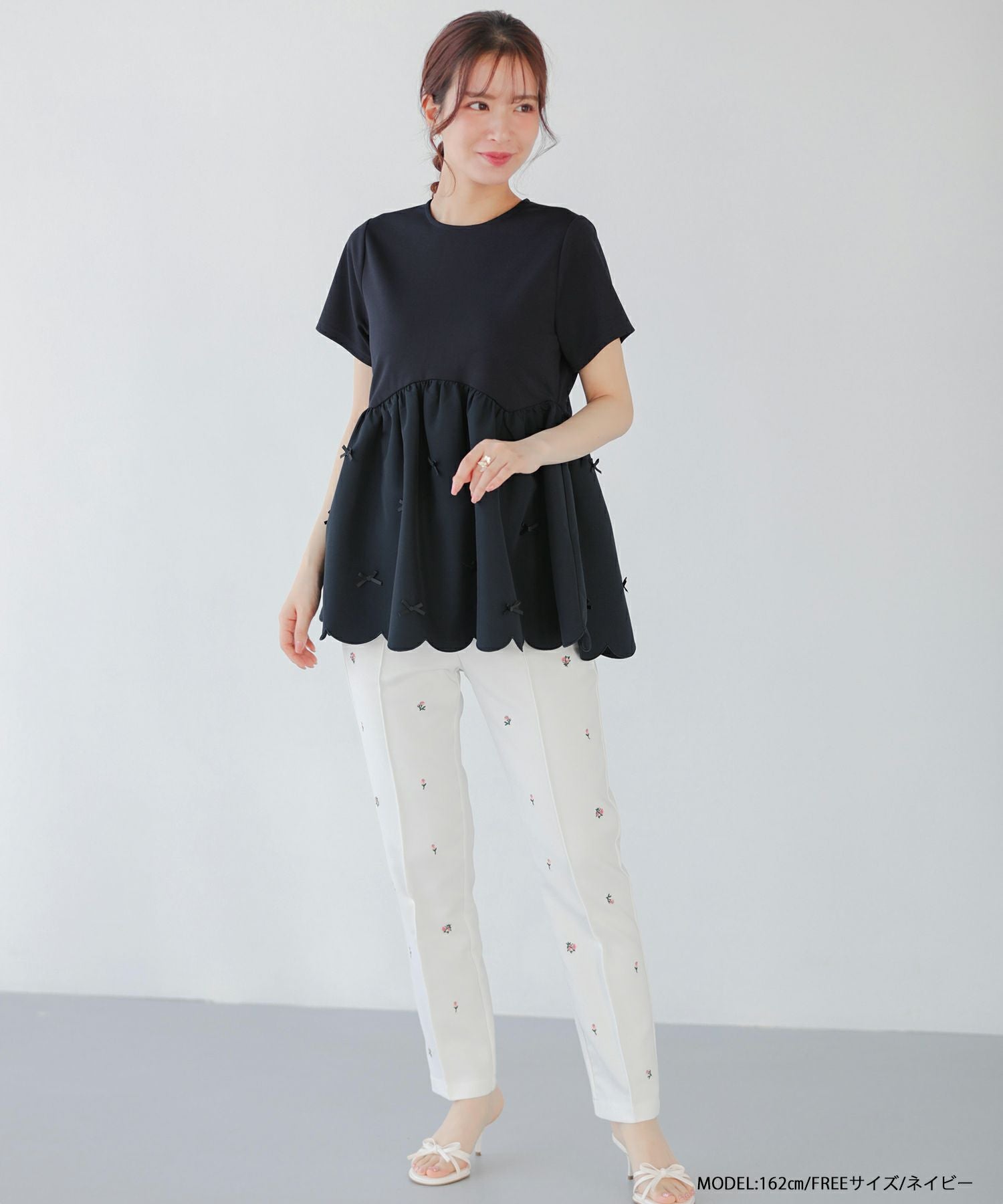 yori スカラップカラーカットソー　ブラック yori(ヨリ)の「スカラップカラーカットソー【2021SP】2月上旬入荷