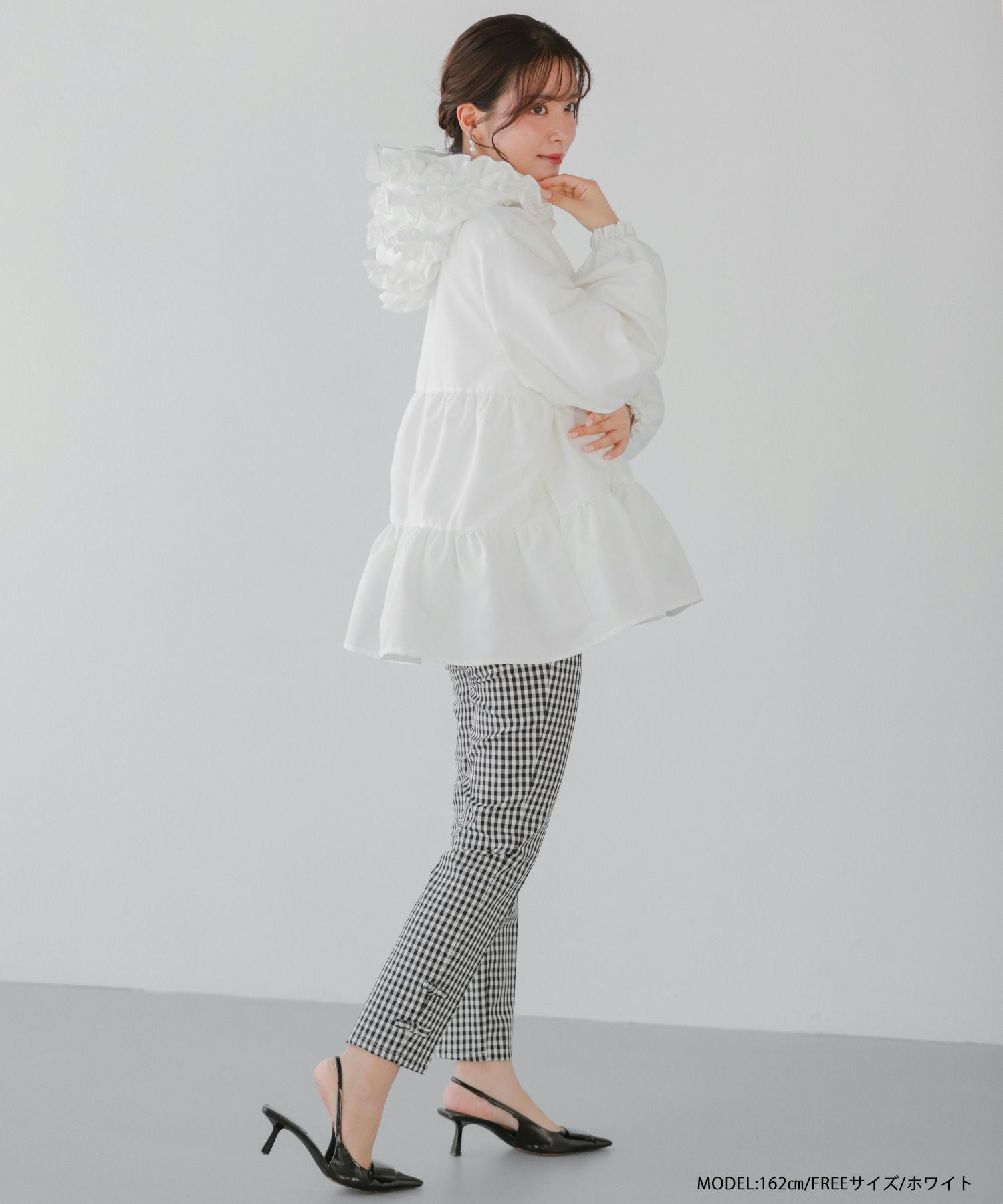 【Fit more】フリルフードティアードジャケット　ベージュ ZOZO限定商品】フリルフードティアードジャケット【宅配便】 | Fit more