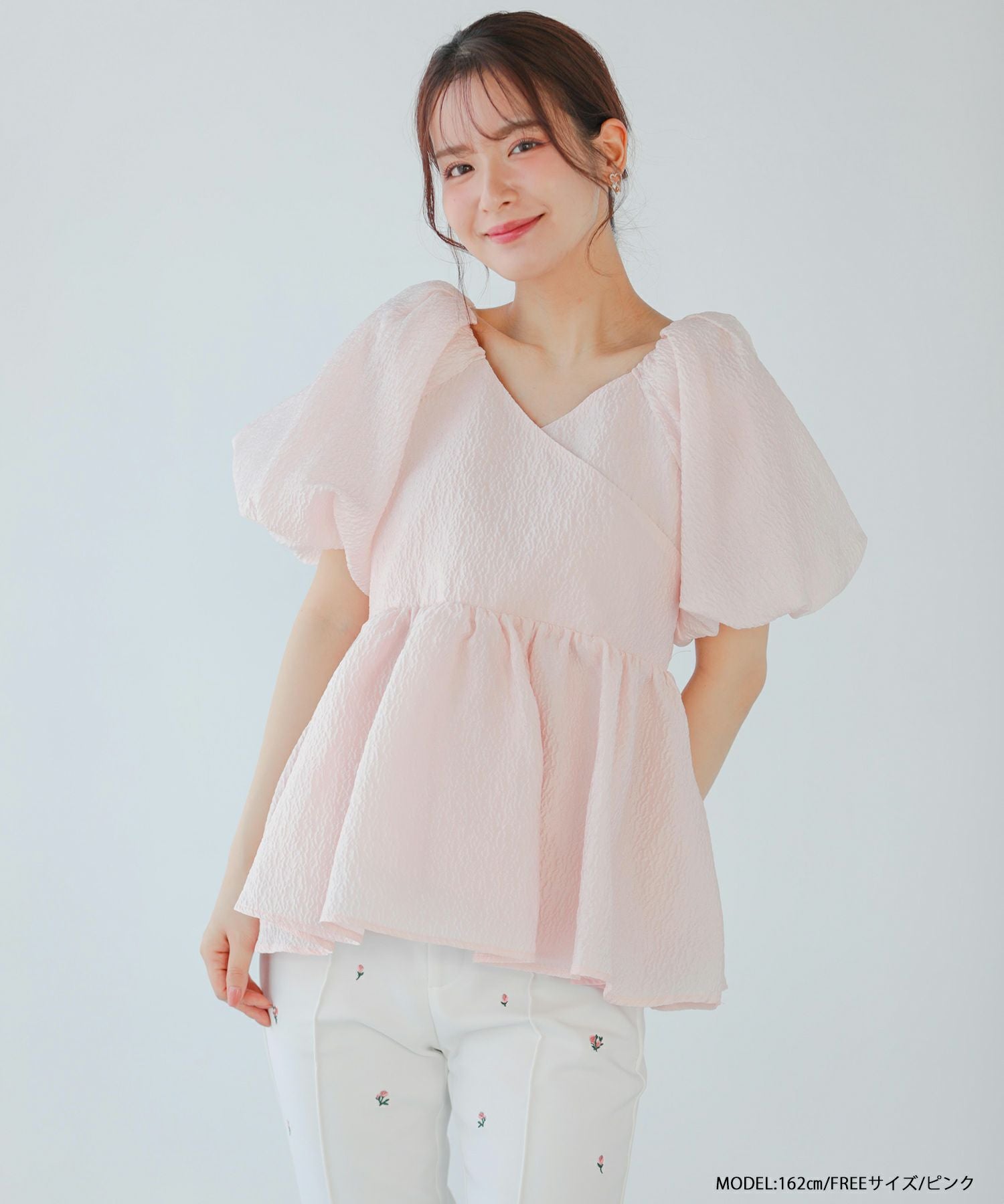 【新品未使用】fitmore ジャガードカシュクールペプラムトップス ブルー ジャガードカシュクールペプラムトップス【宅配便】 | Fit more