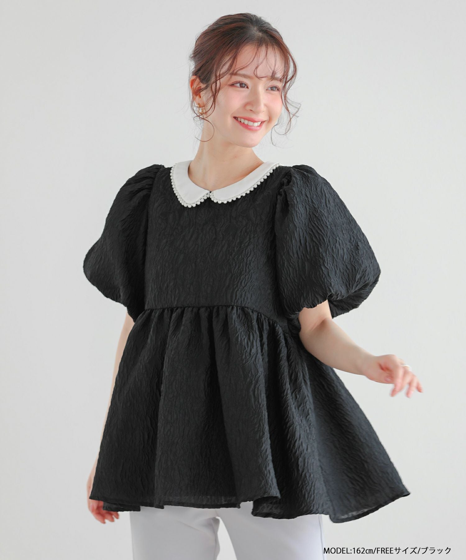 フィットモア パール襟ジャガードペプラムトップス ピンク Fit more（フィットモア） ローズモチーフジャガードペプラムトップス