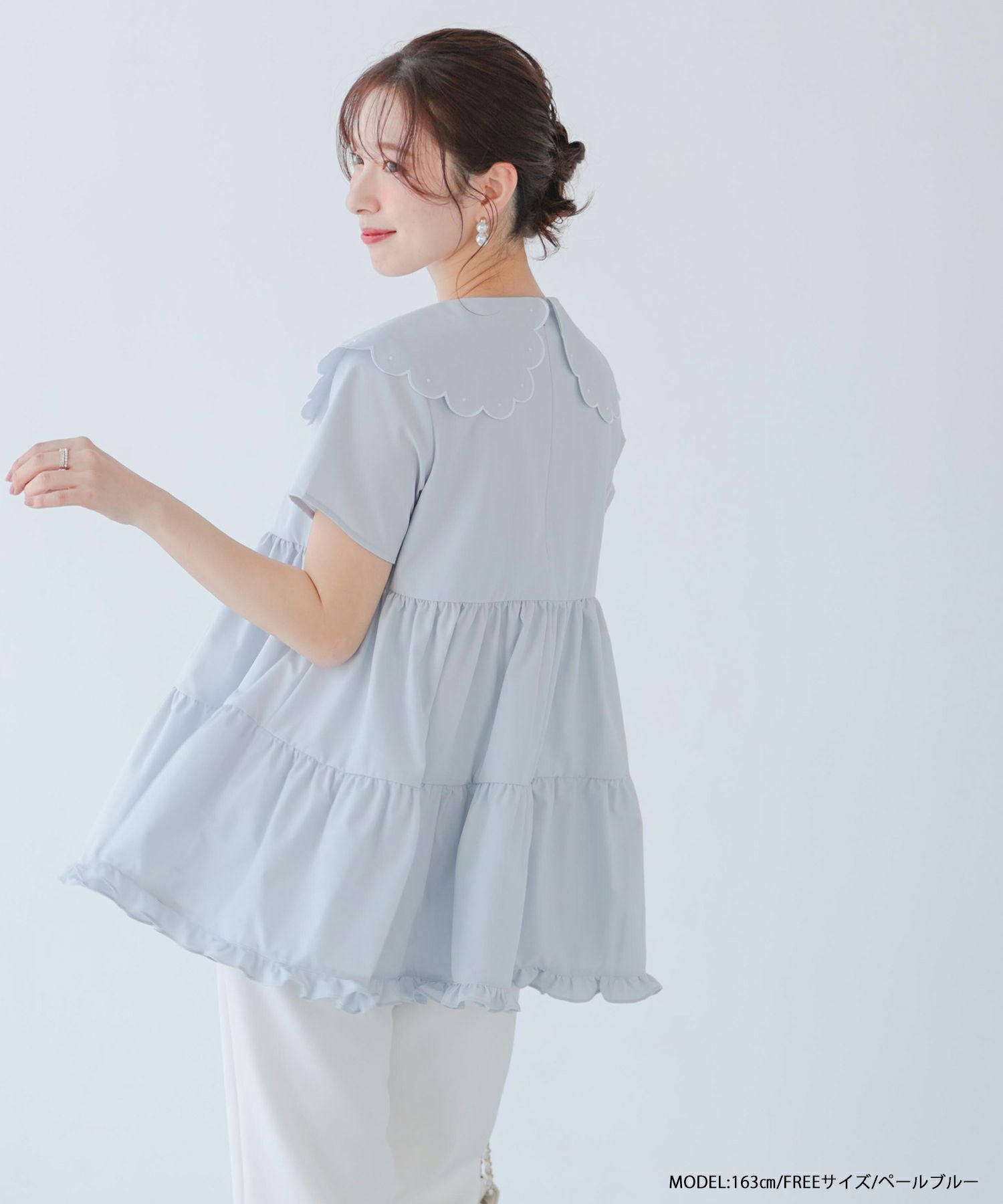新品未使用♡ ドット刺繍スカラップカラーギャザートップス　 半袖fitmore ドット刺繍スカラップカラーギャザートップス【宅配便】 | Fit more