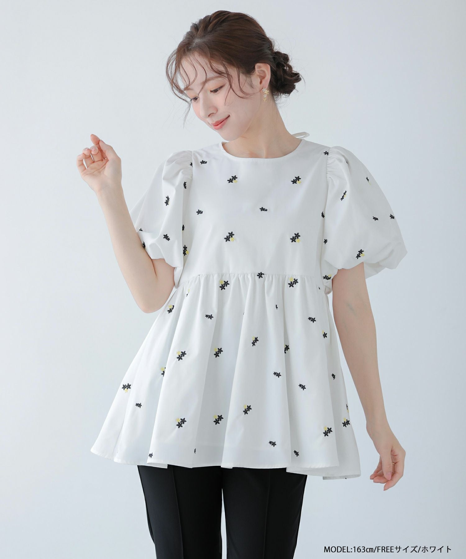 フラワー刺繍バルーンスリーブペプラムトップス【宅配便】 | Fit more
