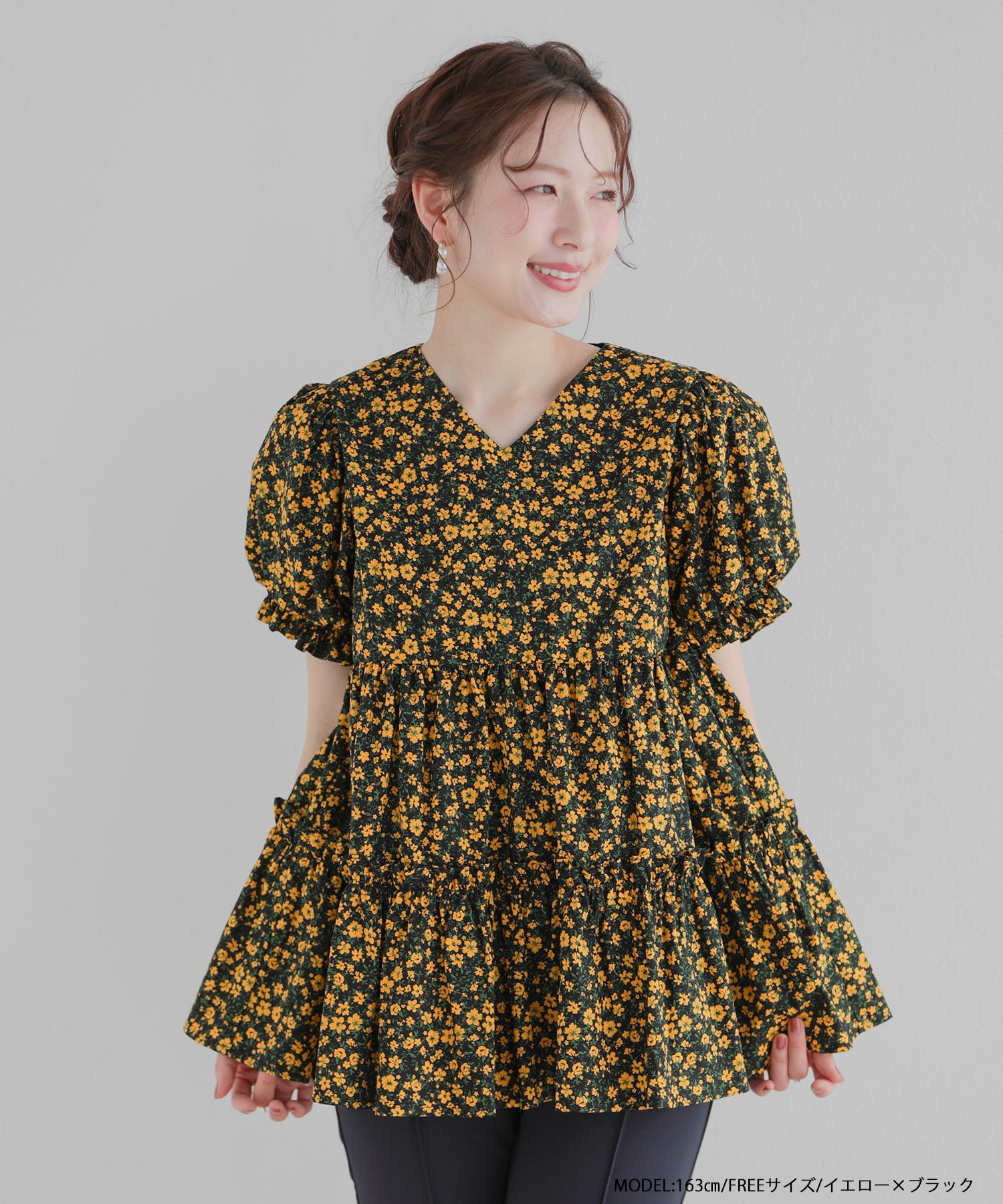 OHGA 小花柄パフスリーブトップス 小花柄パフスリーブVネックティアードトップス【宅配便】 | Fit more