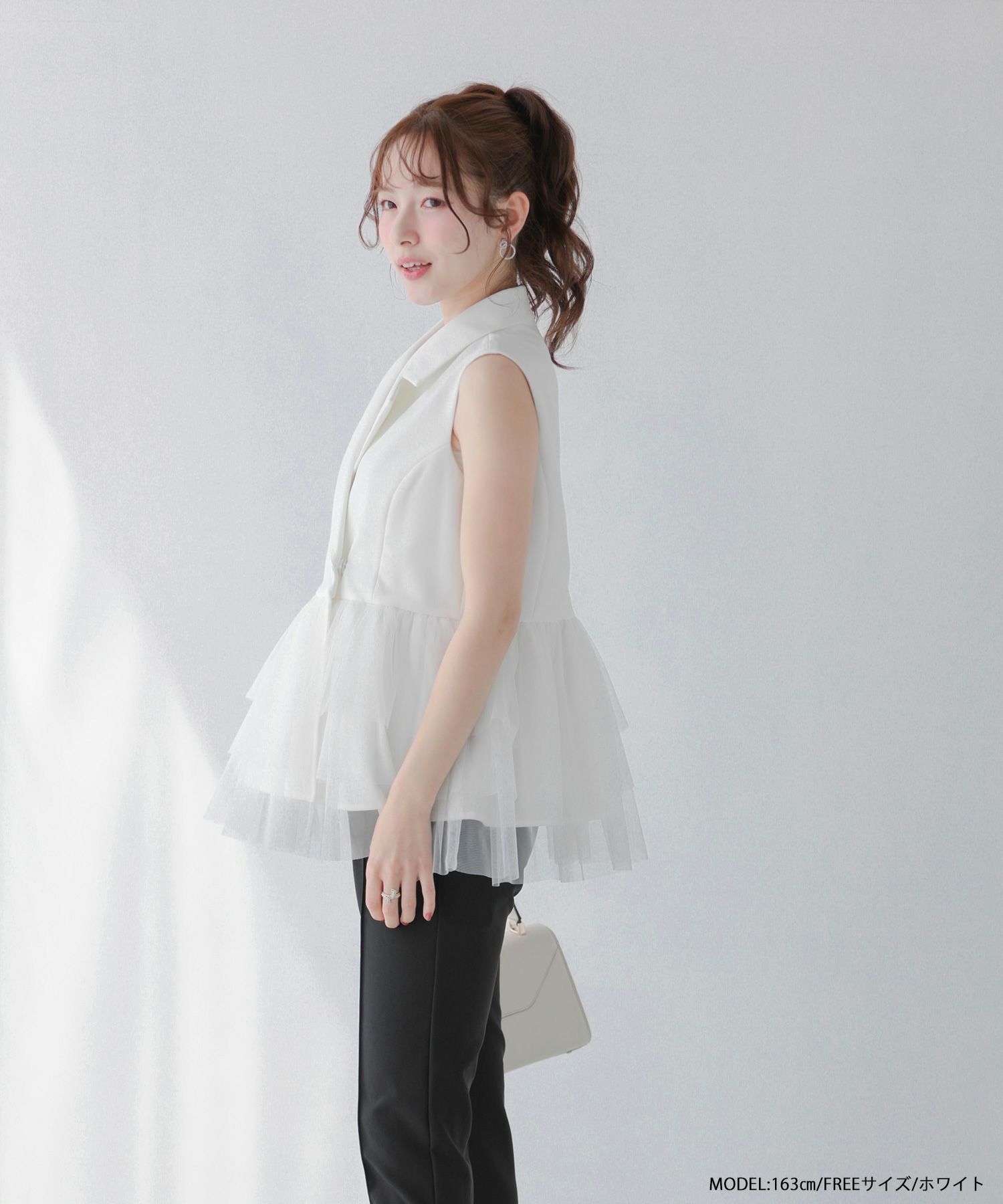 フィットモア　RIEコラボ！チュールフリルペプラムジレ RIEコラボ！チュールフリルペプラムジレ【宅配便】 | Fit more