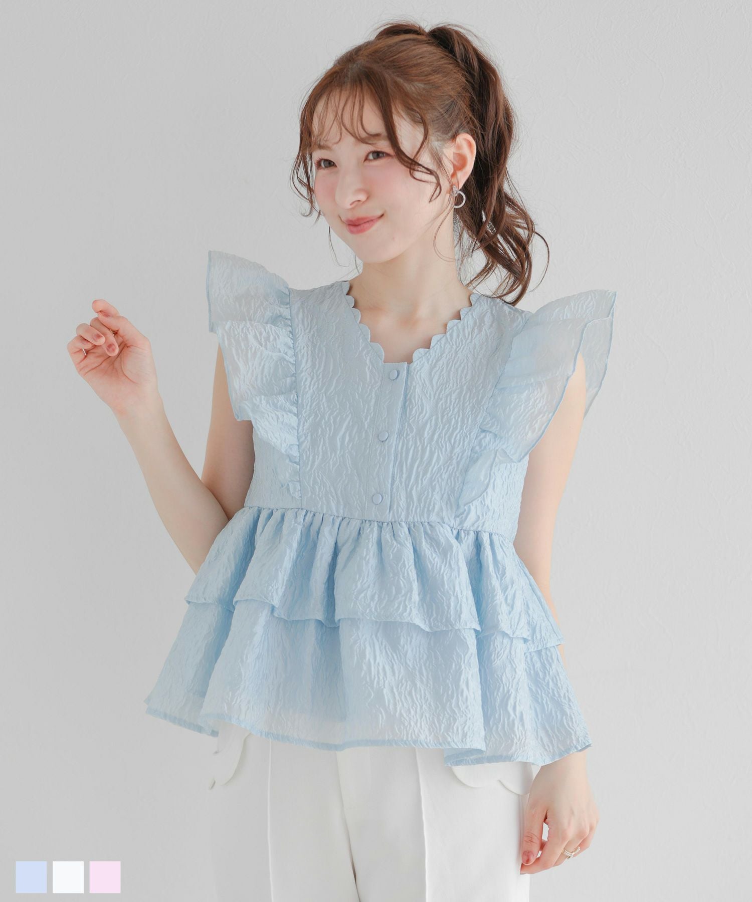 【新品タグ付き】fitmore ラッフルスリーブペプラムブラウス Fit more（フィットモア） ブラウス シャツ ラッフルスリーブペプラム