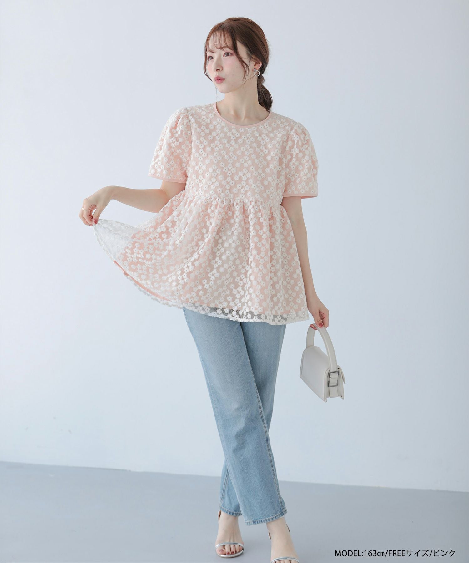 【新品タグ付き】Fit more フラワーレース刺しゅうペプラムトップス フラワーレース刺しゅうぺプラムトップス【宅配便】 | Fit more