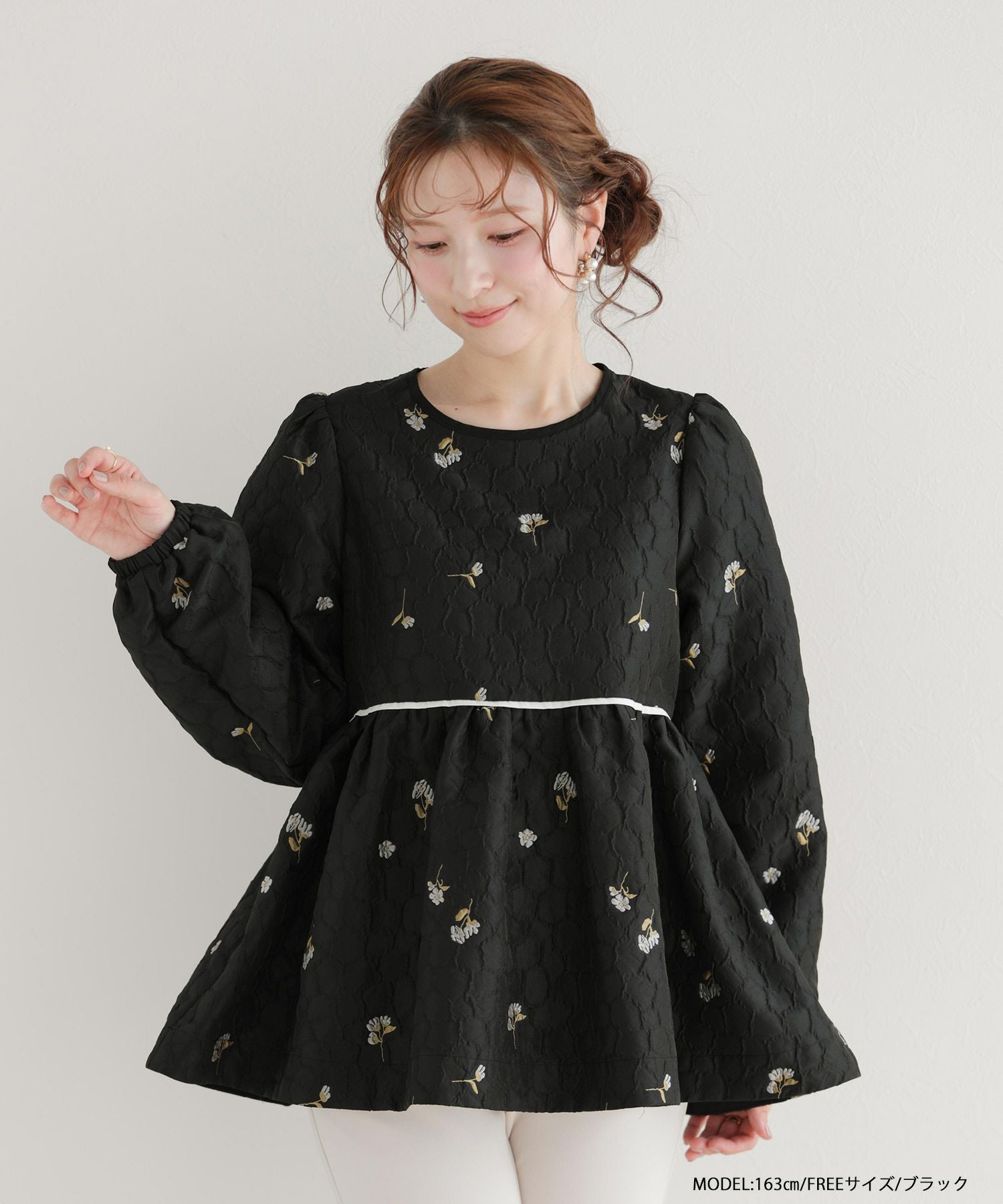 フラワージャガードペプラムトップス【宅配便】 | Fit more