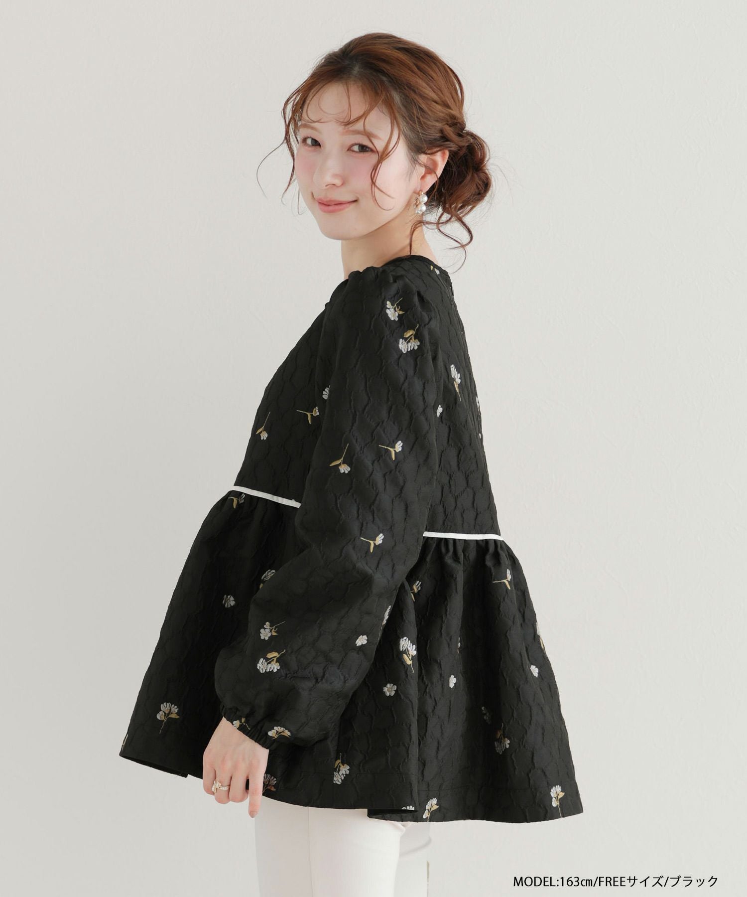 フラワージャガードペプラムトップス【宅配便】 | Fit more