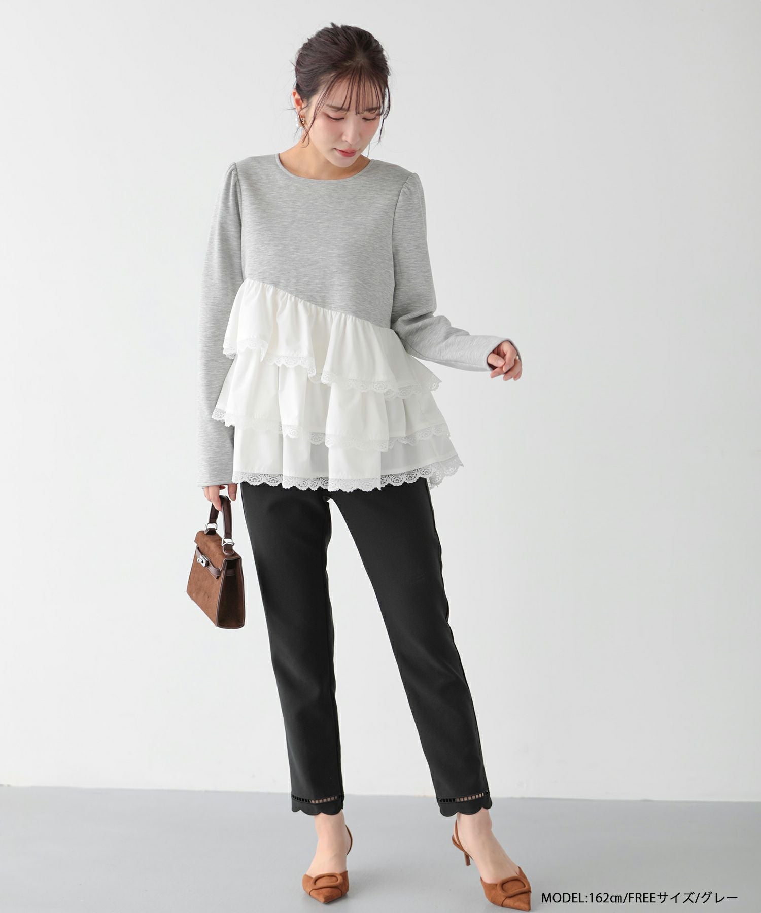 saayaコラボ！ボリュームフリルアシメトップス【宅配便】 | Fit more