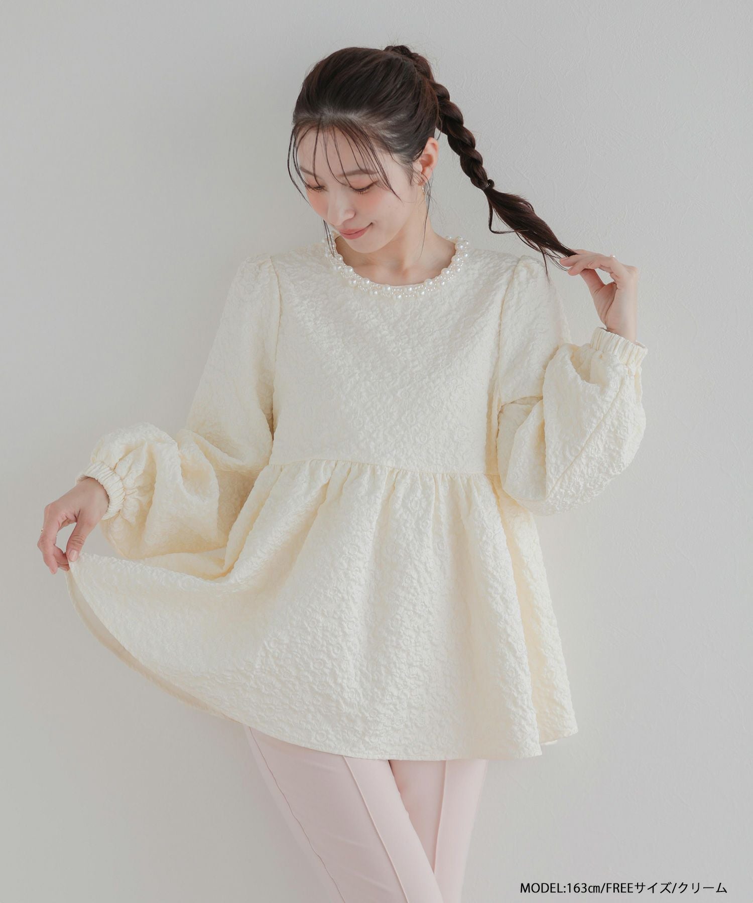 パールネックフラワージャガードトップス【宅配便】 | Fit more