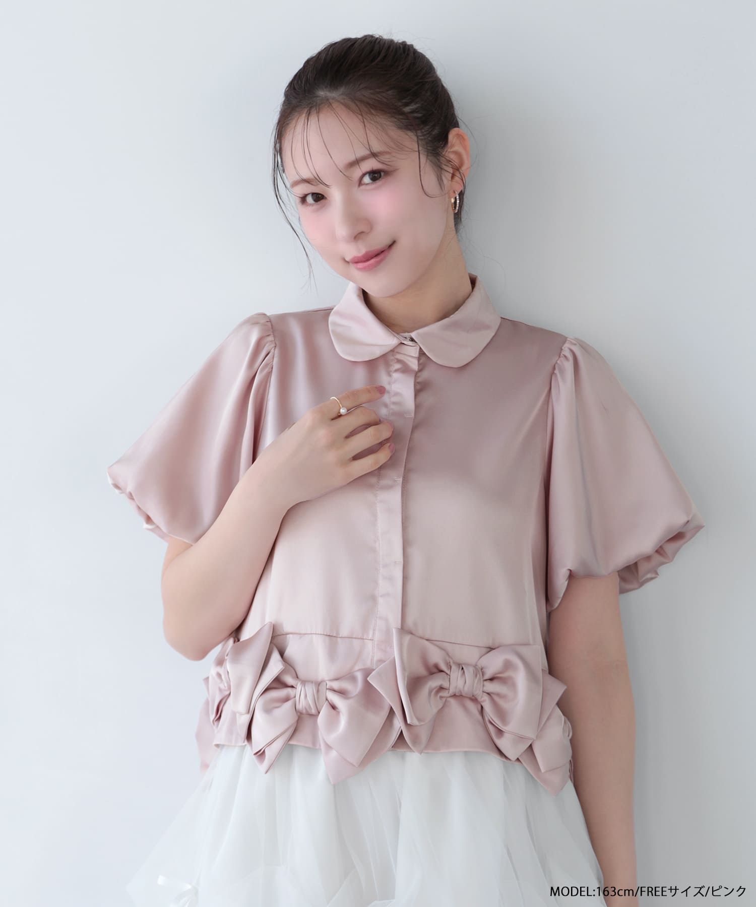 【新品】ウィムガゼット 25SS　ブラウス フロントリボン バルーンスリーブ ヘムリボンバルーンスリーブブラウス【宅配便】 | Fit more