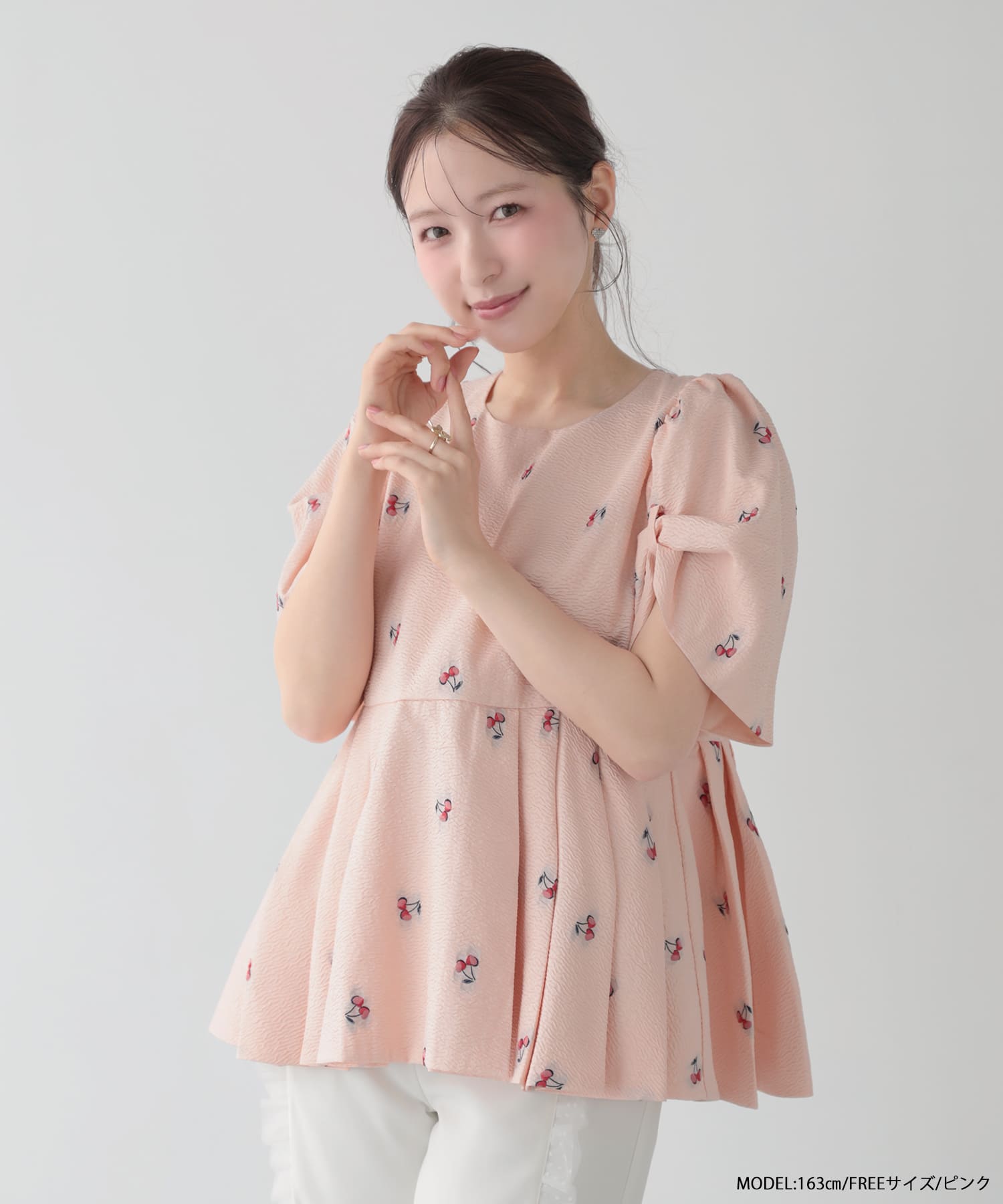 チェリー柄タックペプラムトップス 【予約6/19～順次発送】【宅配便