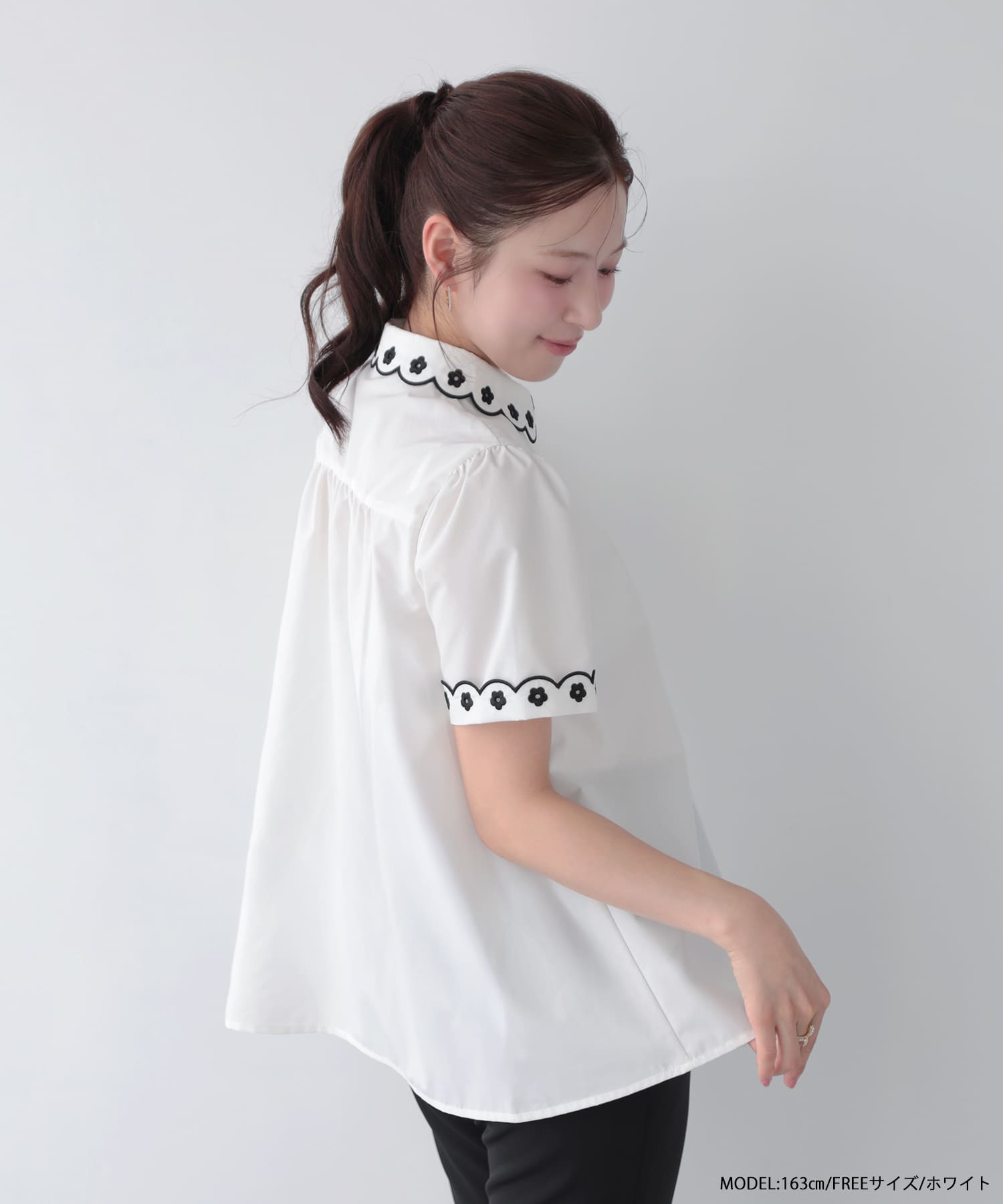 スカラップ刺しゅう襟ブラウス【即納】【宅配便】 | Fit more